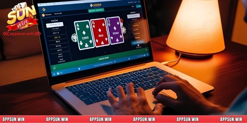 Phỏm là tựa game bài hấp dẫn có luật chơi rất đơn giản